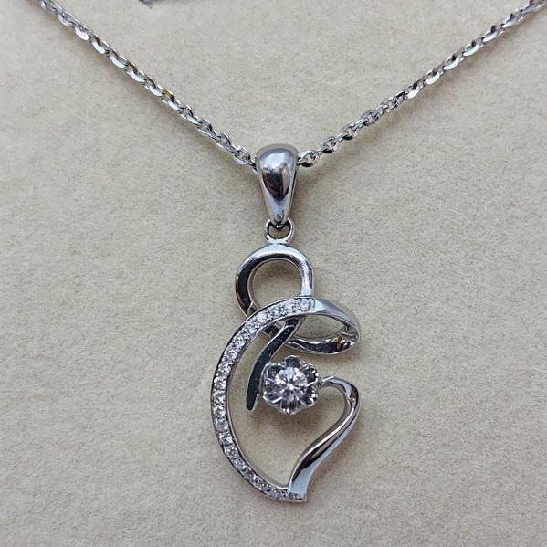 老凤祥K金钻石项链