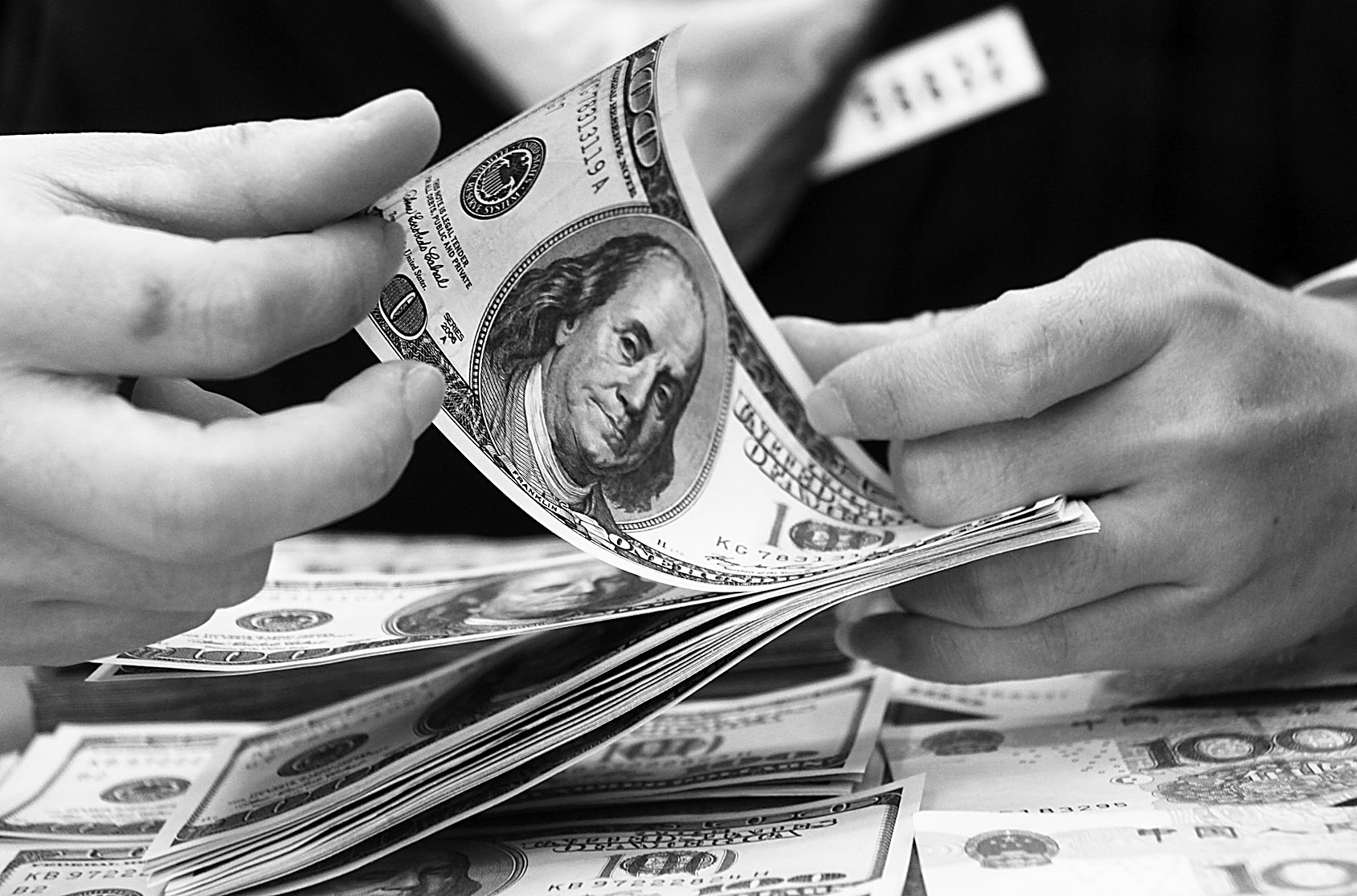 受消费需求支撑 金价无惧美元强势上行