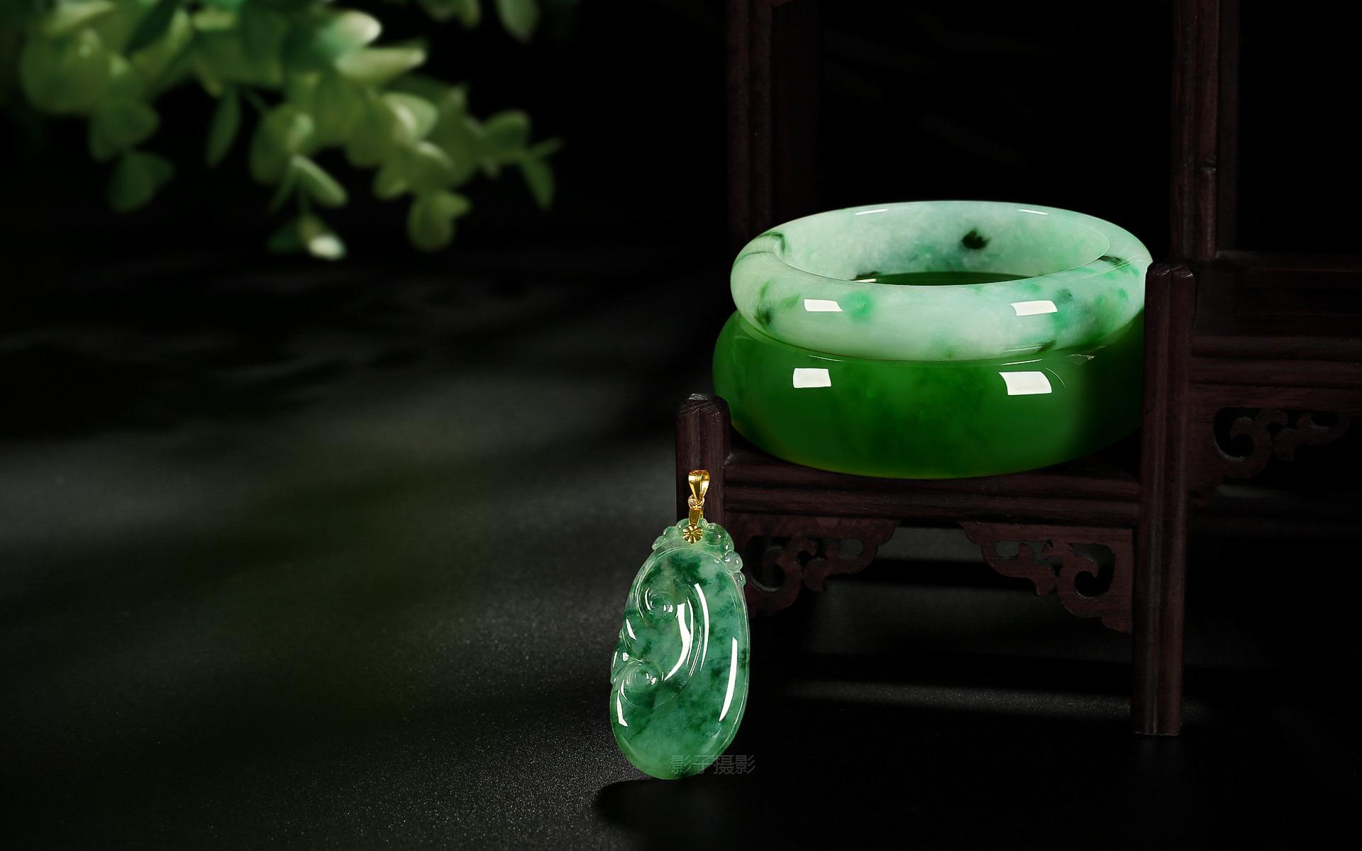 翡翠黯淡无光就是假货？