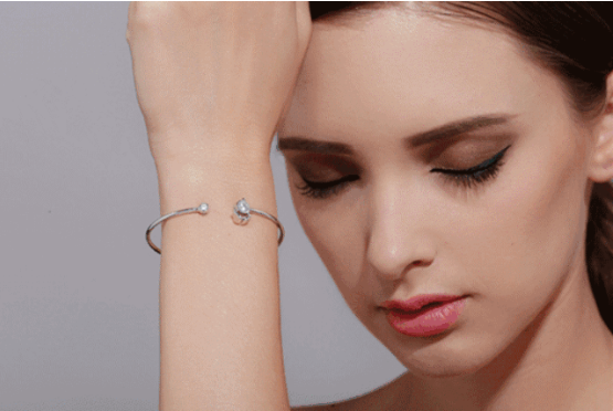 纯银首饰越戴越发黄变黑怎么办？