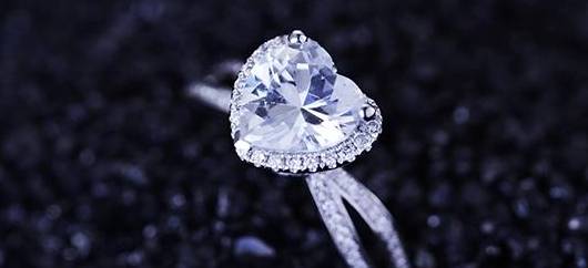 你花大价钱买的钻石，为什么回收时一半价格都不到？