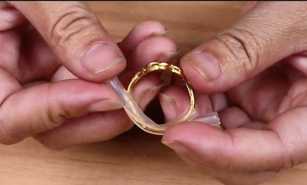 黄金戒指变形怎么办