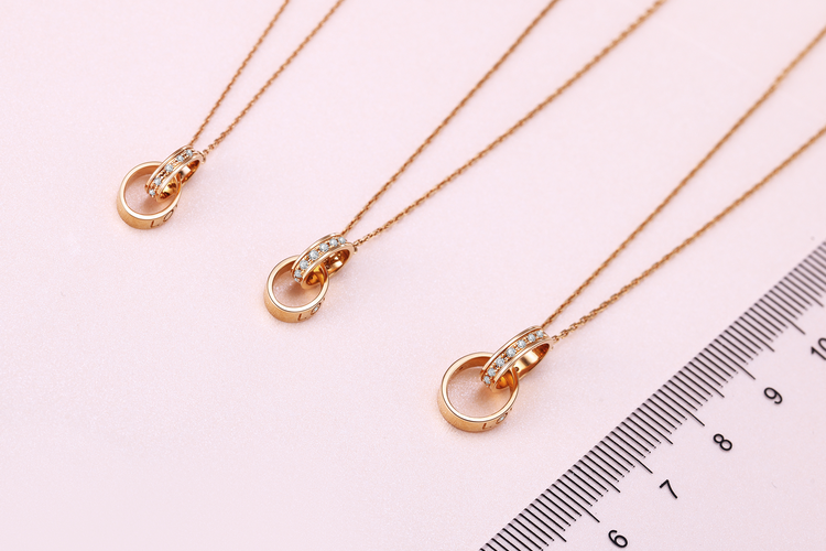 玫瑰金怕褪色？2分钟学会保养，依然光亮美丽